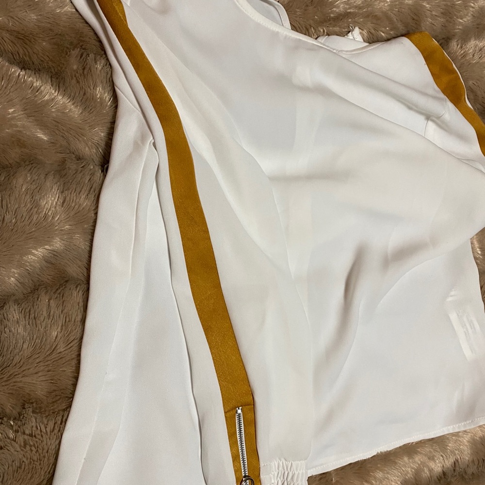 Zara blouse - Picture 2 of 3